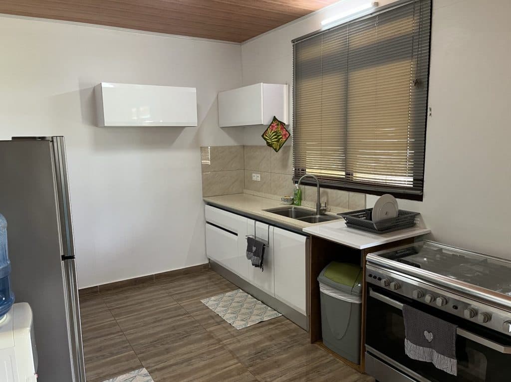 MOOREA – A SAISIR : 2 Jolies maisons T3 meublées , 79 M nég. – photo 5