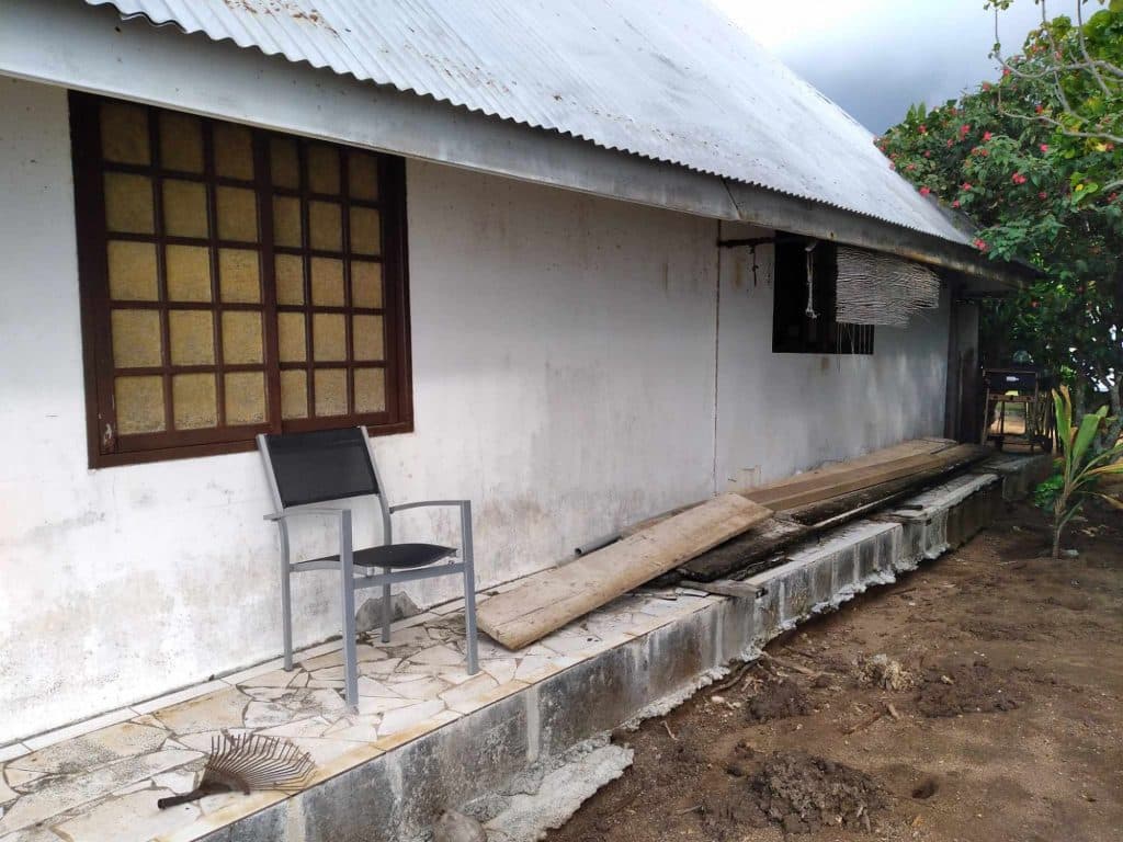 EXCLUSIVITE ! A MOOREA : Splendide terrain plat et clôt, 1350 m2 , "les pieds dans l’eau"… – photo 3