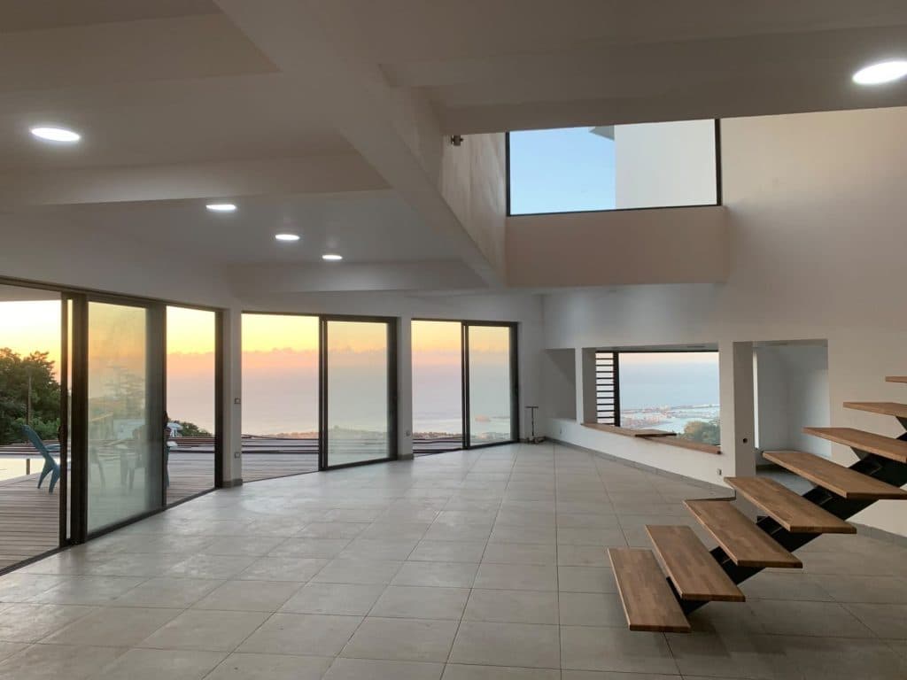 Faa'a – Propriété récente de 330 m² offrant une vue panoramique exceptionnelle sur la rade de… – photo 4